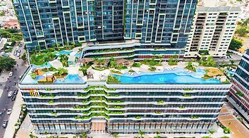 Eaton Park Riverside Luxury Vacation