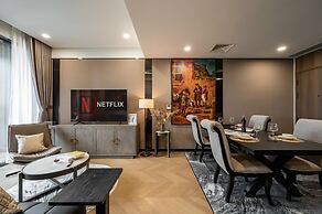 Eaton Park Riverside Luxury Vacation