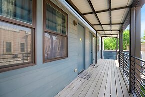 East Austin Condo - 2 Bedrooms & Parking