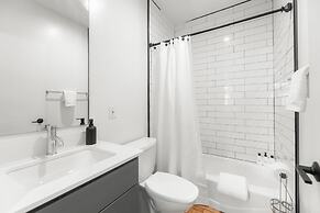 East Austin Condo - 2 Bedrooms & Parking