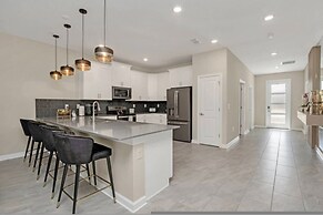 Brand New Home Luxury 9 Bdr 5 Baths At Storey Lake