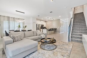 Brand New Home 5 Bedrooms 4 Baths At Storey Lake