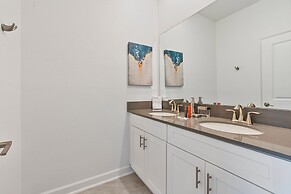 Brand New Home 5 Bedrooms 4 Baths At Storey Lake