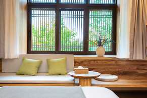 Bie You Dong Tian.Mountain home