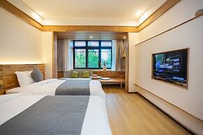 Bie You Dong Tian.Mountain home