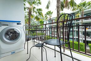 Everything U Need Walking Distance c108