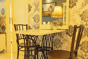 Everything U Need Walking Distance c108