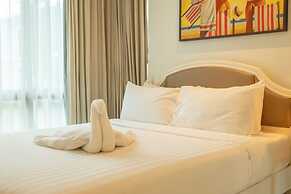 Everything U Need Walking Distance c108