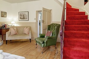Artisan Hall Stunning Grandeur Cotswolds