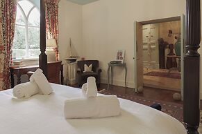 Artisan Hall Stunning Grandeur Cotswolds