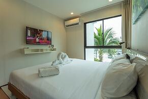 Everything walking  Gym Sauna Beach c120