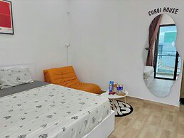 Corgi House Beachstay Da Nang