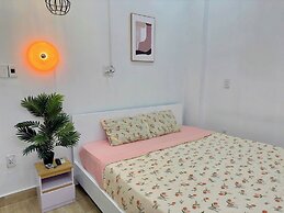 Corgi House Beachstay Da Nang