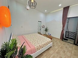 Corgi House Beachstay Da Nang