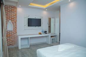 Matina Suites and Spa