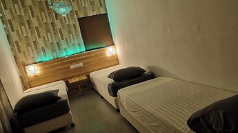 Avanti Surf & Stay