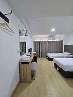 RATANASIRI HOTEL