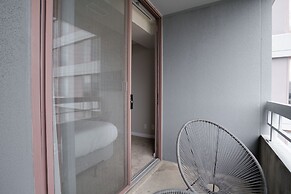 Work + Rest in DC Apartments