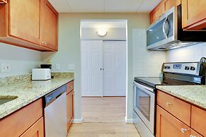 Work + Rest in DC Apartments