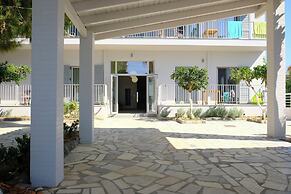 Evia Bay Suites & Retreats