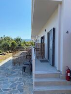 Evia Bay Suites & Retreats