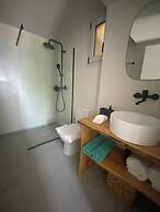 Evia Bay Suites & Retreats