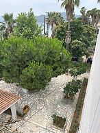 Evia Bay Suites & Retreats