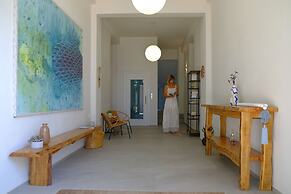 Evia Bay Suites & Retreats