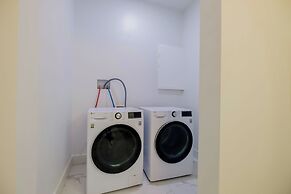 Royal Kahal Beach Resort