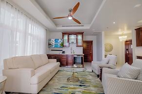 Royal Kahal Beach Resort