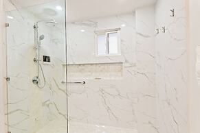 Royal Kahal Beach Resort