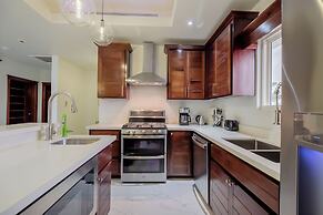 Royal Kahal Beach Resort