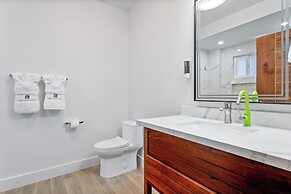 Royal Kahal Beach Resort