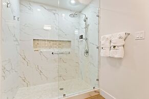 Royal Kahal Beach Resort