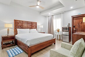 Royal Kahal Beach Resort