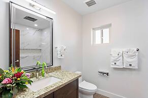 Royal Kahal Beach Resort