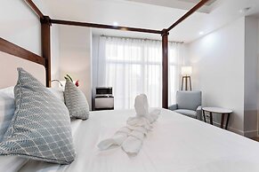 Royal Kahal Beach Resort