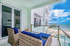 Royal Kahal Beach Resort