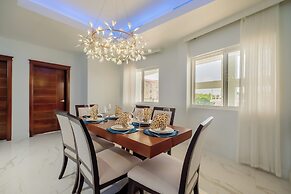 Royal Kahal Beach Resort