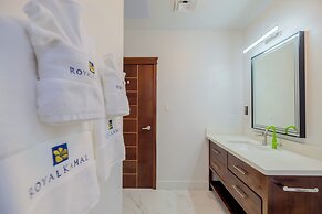 Royal Kahal Beach Resort