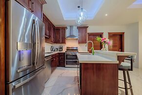 Royal Kahal Beach Resort