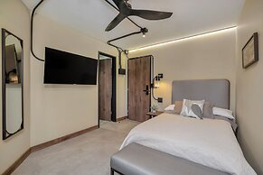 Nutibara Express by HOUSY HOST