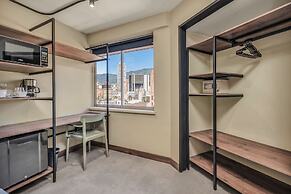 Nutibara Express by HOUSY HOST