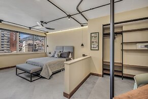 Nutibara Express by HOUSY HOST