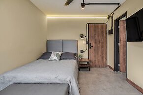 Nutibara Express by HOUSY HOST