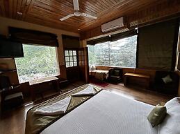 Goroomgo Gandhi's Paradise Dharamshala