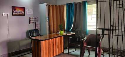 Goroomgo PM Guest House Bhubaneswar