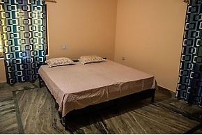 Goroomgo PM Guest House Bhubaneswar