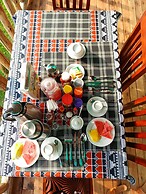 Bwindi Neckview Lodge