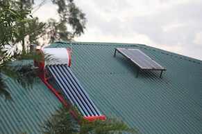 Bwindi Neckview Lodge